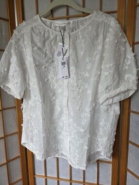 NWT WOMENS CHELSEA & THEODORE CROCHETED 3D FLOWERS WHITE 100% COTTON BLOUSE MED